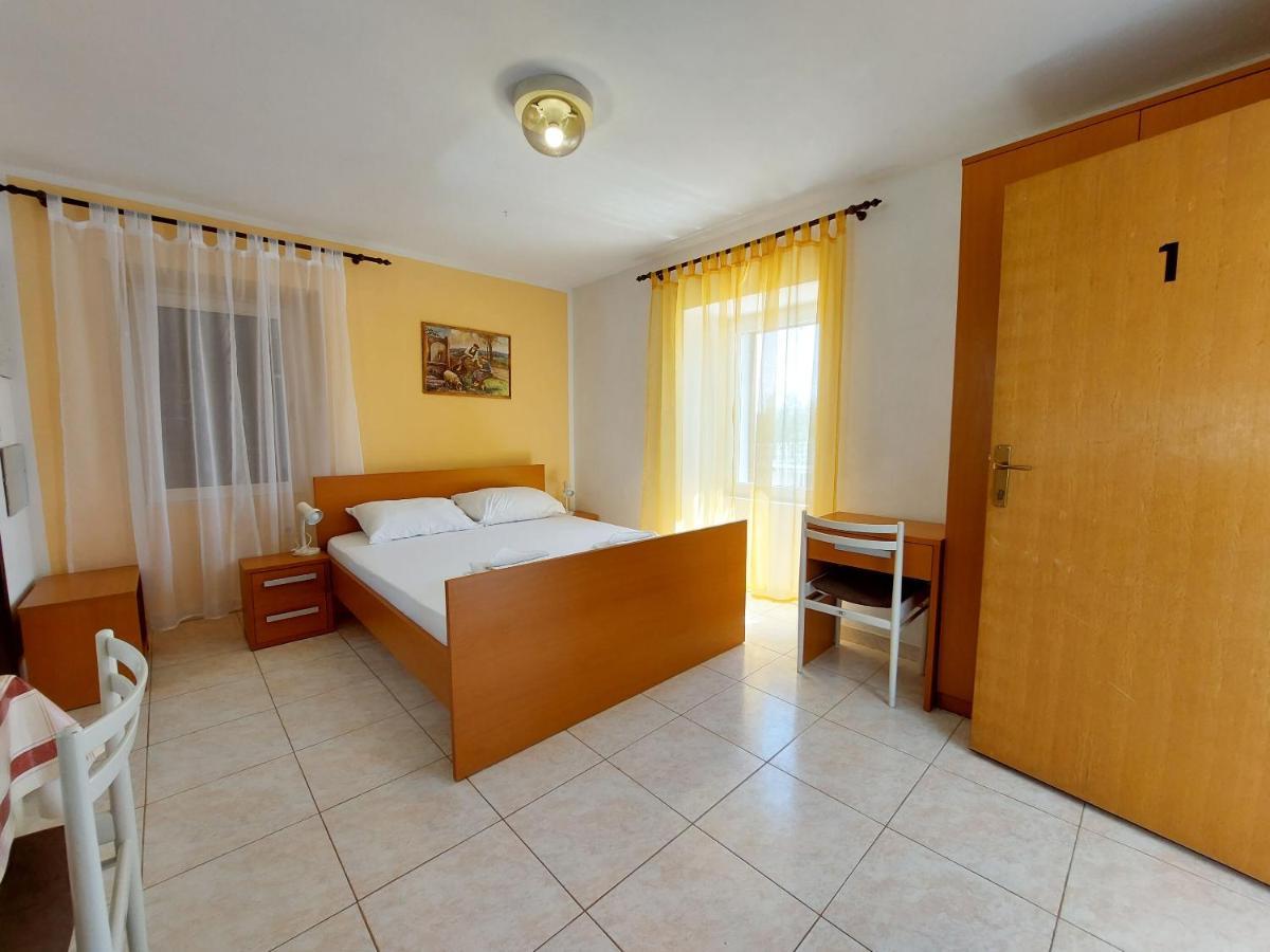 Apartments Ivan Čižići Bagian luar foto