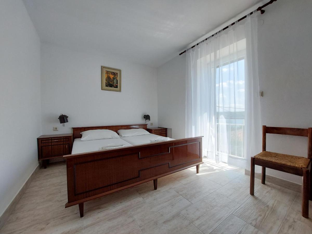 Apartments Ivan Čižići Bagian luar foto