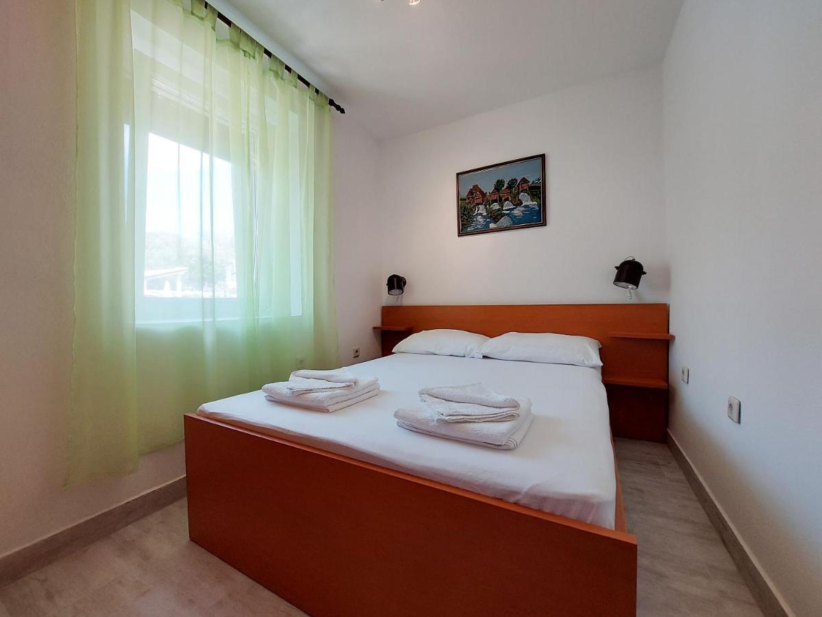 Apartments Ivan Čižići Bagian luar foto