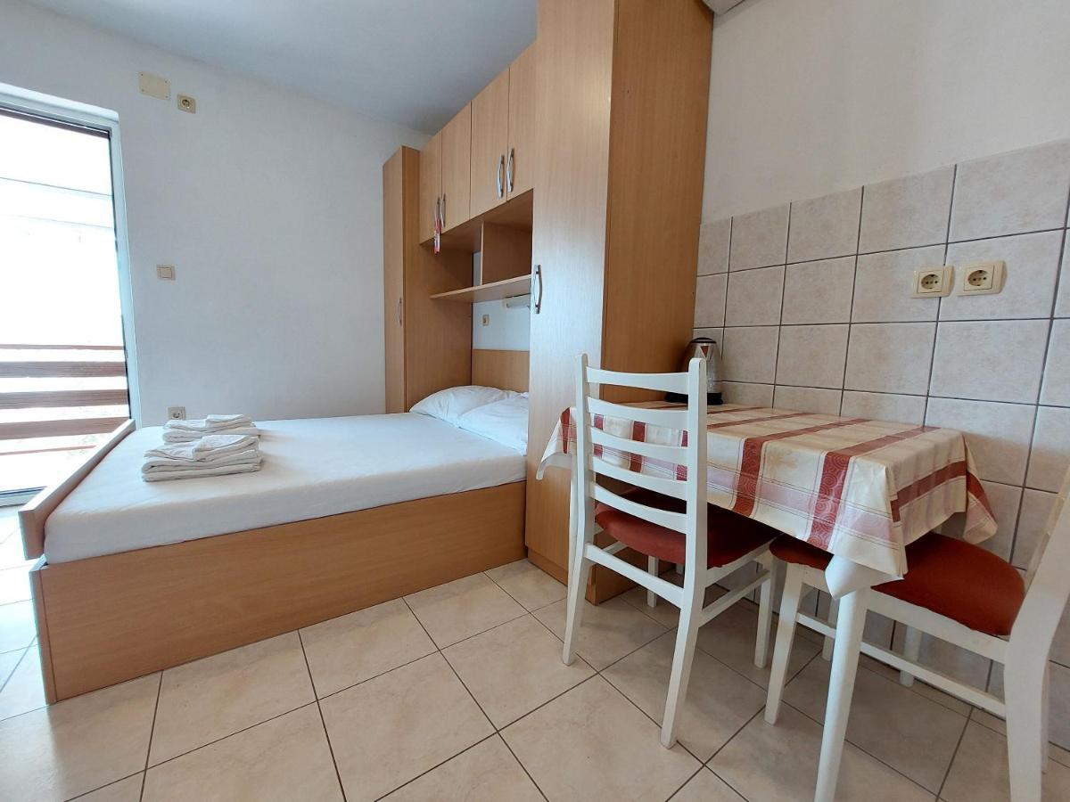 Apartments Ivan Čižići Bagian luar foto
