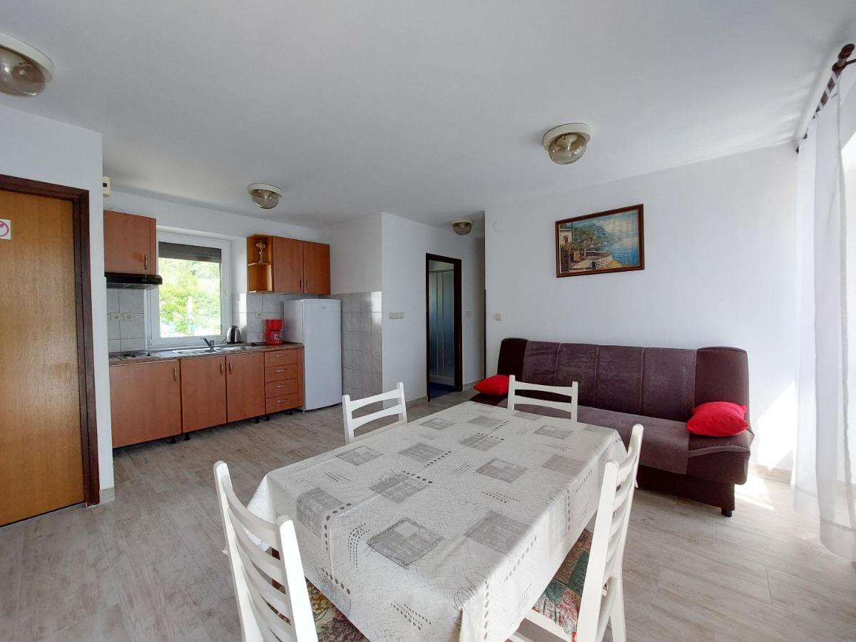 Apartments Ivan Čižići Bagian luar foto