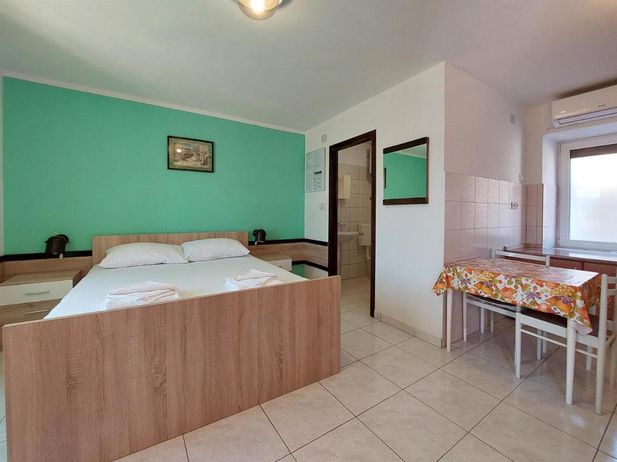 Apartments Ivan Čižići Bagian luar foto