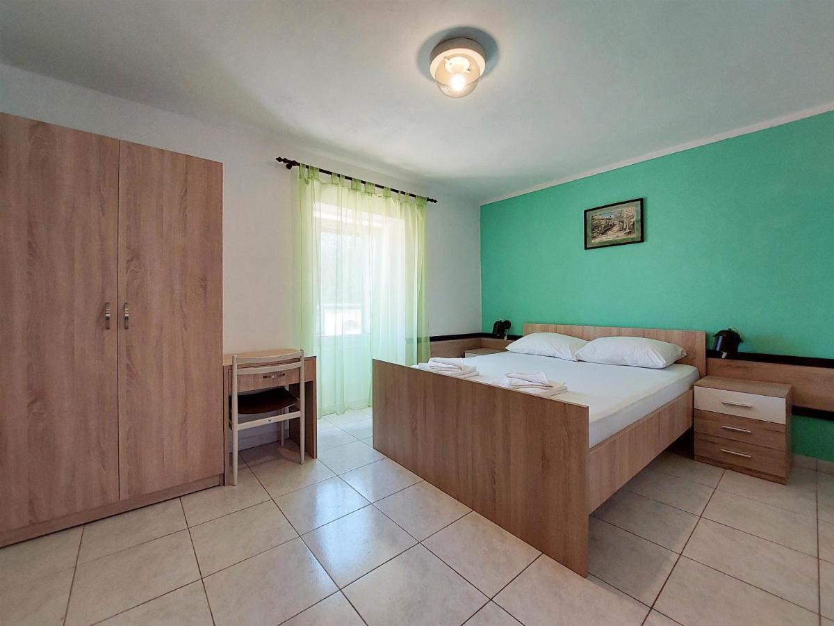 Apartments Ivan Čižići Bagian luar foto